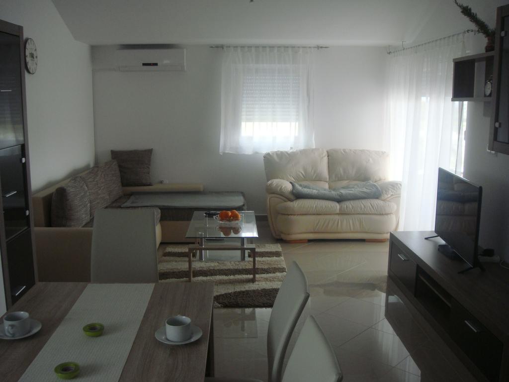 Apartments Vladimir Privlaka  Exterior photo